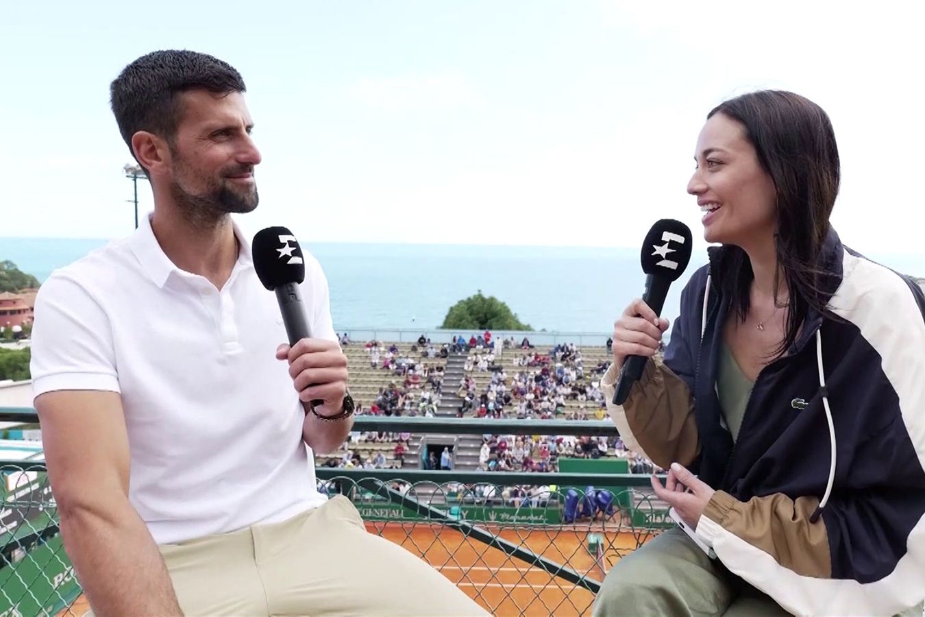 Новак Джокович очаровал Ализе Лим своим поступком в Монте-Карло — дал ведущей и теннисистке куртку во время интервью