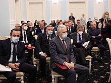 За предложение омских коммунистов вернуть прямые выборы проголосовали 4 депутата от других партий