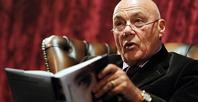 Познер назвал качества человека, который сможет вести программу о книгах на ТВ