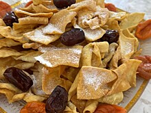 Идеальные баурсаки, крохотные чебуречки и хворост: что готовят на Наурыз в Казахстане