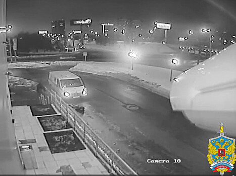 Московская полиция ищет убийцу инкассаторов, прозванного Бэтменом - он совершал налеты и крал миллионы в длинном плаще (ВИДЕО)