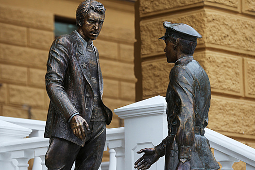 Москвичи раскритиковали памятник Жеглову и Шарапову