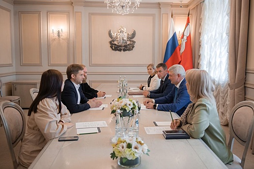 Воронежскому губернатору представили фильм для профилактики абортов