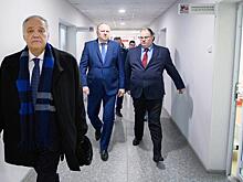 Скандал после увольнения главврача: в Уральском кардиоцентре срочное совещание с участием министра