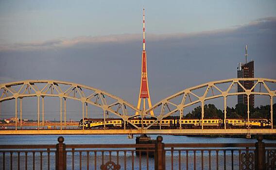 Рижский бальзам на душу: Латвия разобрала «железку», соединяющую ее с Россией. Осталось насыпь срыть
