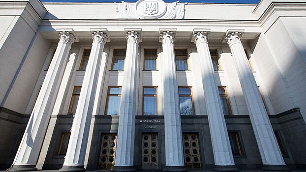Депутата Рады Безуглую смещают с поста замглавы комитета по нацбезопасности