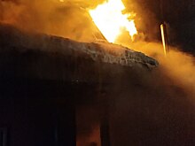 Под Оренбургом загорелись надворные постройки