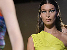 Versace представили коллекцию весна/лето 2019