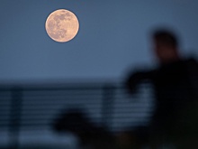 «Темная сторона» Луны: как спутник Земли увеличивает скорость старения человечества