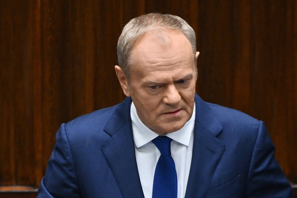 Туск решил стать звездой шпионского обмена