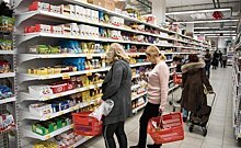 Россияне рассказали, какими продуктами запасались впрок из-за угрозы дефицита