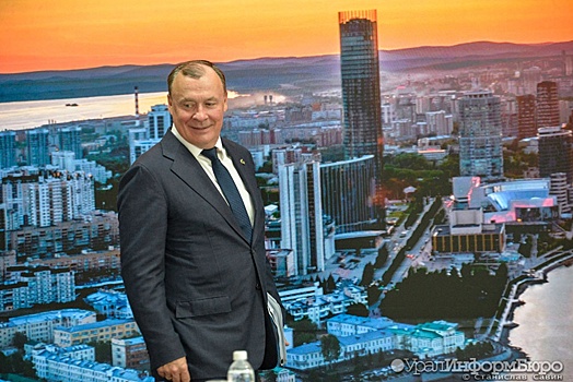 Мэр Екатеринбурга не собирается наказывать вандалов, атакующих трамваи