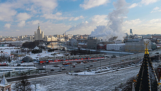 В Москве спасли рыбака, провалившегося под лед на реке
