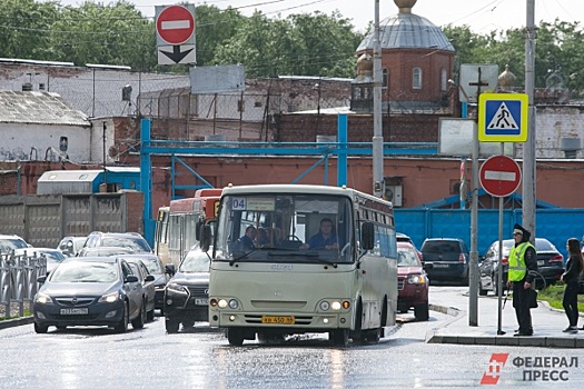 В Ижевске водитель маршрутки поздно вечером высадил ребенка
