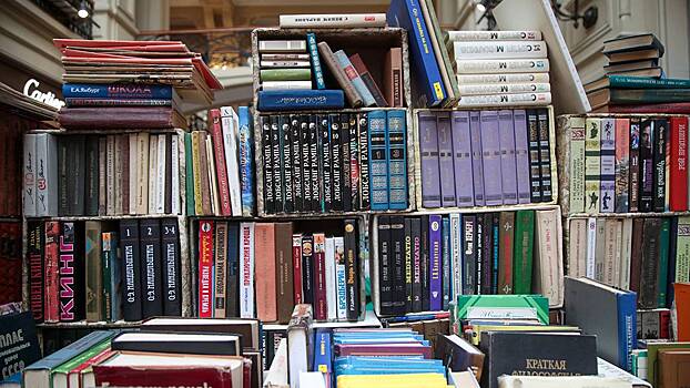 Проект «Большая читка» проведет первый литературный квиз в Петербурге