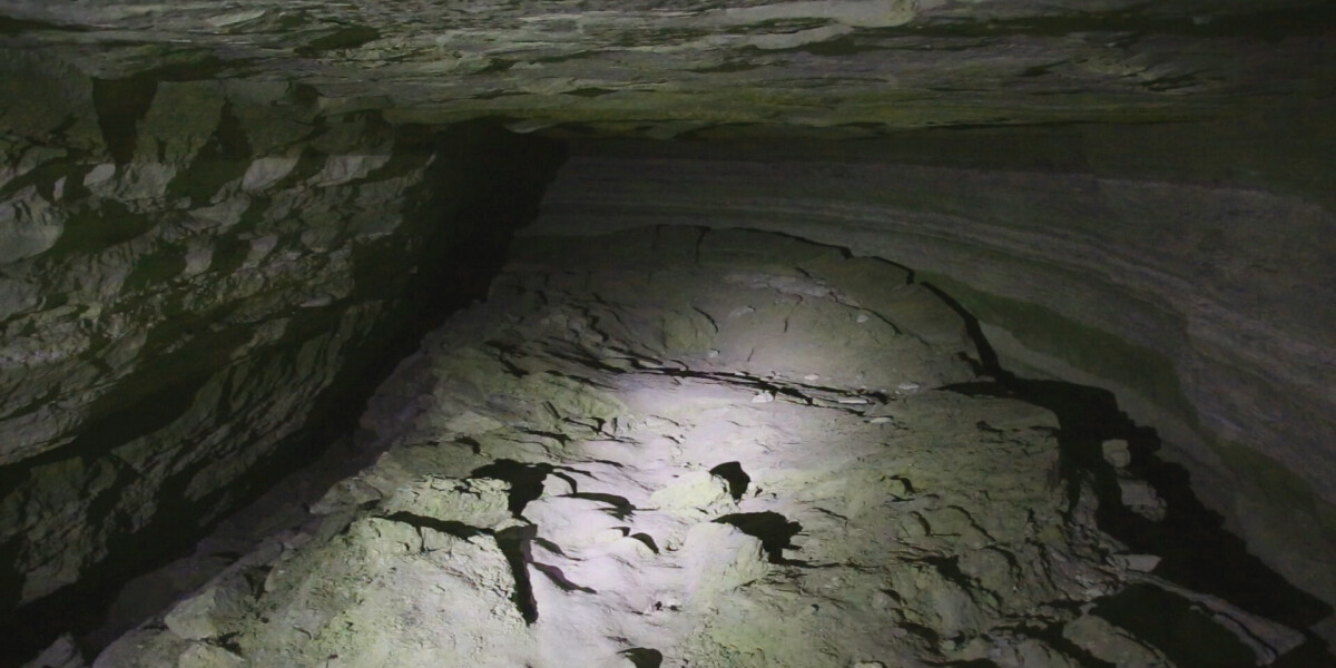 В лавовой пещере Саудовской Аравии нашли следы жилища древних скотоводов