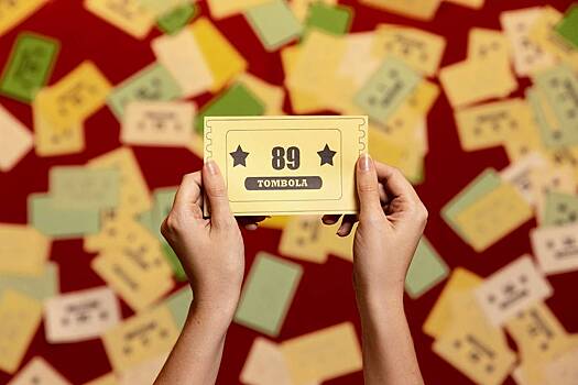 Женщина вспомнила о билете благодаря тете и выиграла миллион долларов