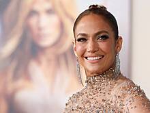 Дженнифер Лопес раскрыла секрет психического здоровья и подтянутой фигуры