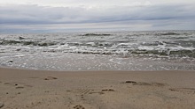 В посёлке Отрадное отдыхающие обнаружили на пляже тело мужчины