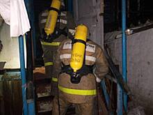 В Судже Курской области горела квартира в деревянном доме