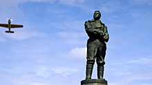 В Оренбурге отреставрируют памятник летчику Валерию Чкалову