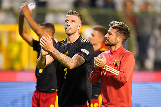 Мертенс и Алдервейрельд могут перейти в "Антверпен"