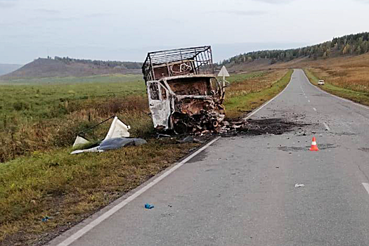 Серьезное ДТП с возгоранием произошло под Красноярском