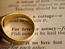 В Госдуме предложили законом приравнять регистрацию брака и венчание