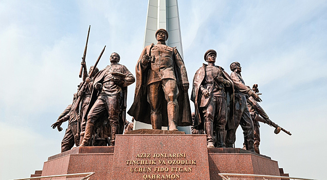 Экспозицию комплекса «Парк Победы» в Ташкенте перевели на русский язык