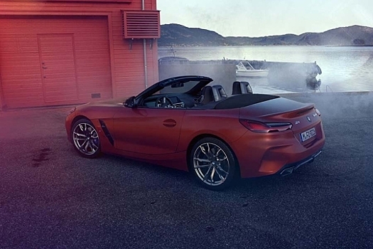 Фирменная съемка BMW Z4 частично попала в сеть