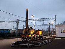 В Ярославле установили памятник паровозу Черепановых