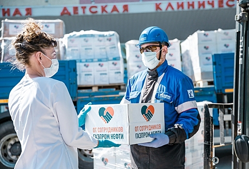 Благотворители передали средства защиты Омской детской клинической больнице