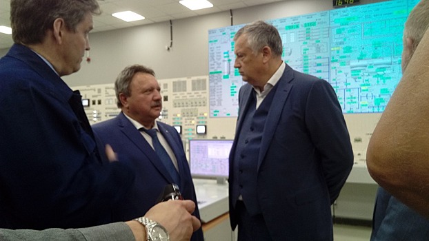 Дрозденко приехал в Сосновый Бор на день города и заглянул на ЛАЭС-2