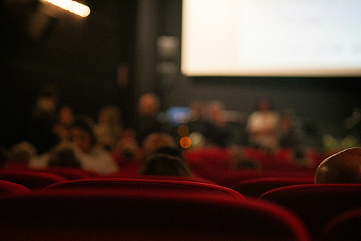 Фильм о самарском космонавте показали в Душанбе