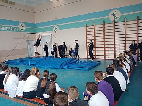 В Армавире для школьников прошла стажировка по воркауту «Street Workout»