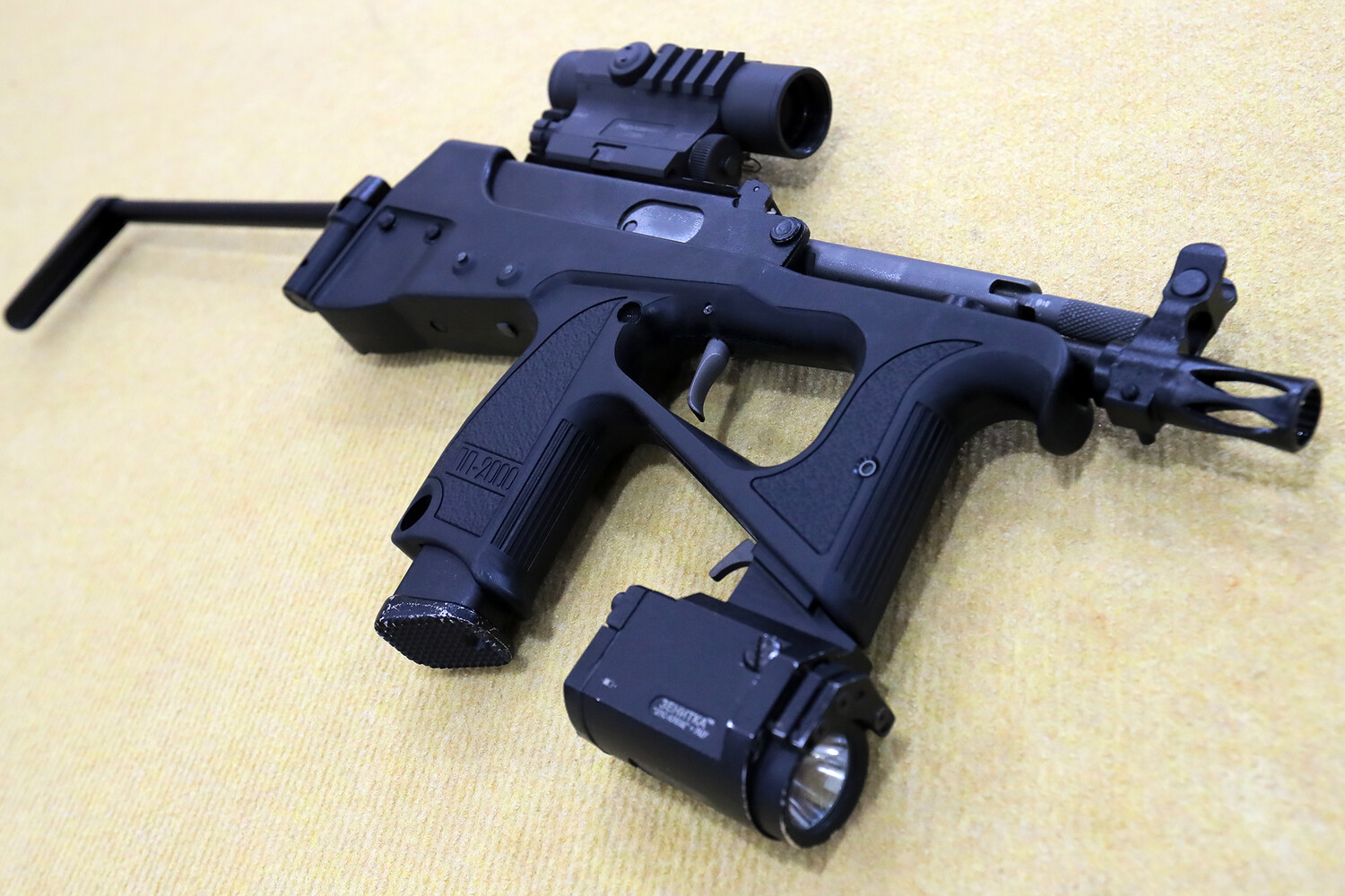 Глава оппозиционной партии Уганды Боби Вайн в момент покушения был ранен в ногу