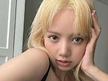 Кто он, избранник Лисы из BLACKPINK: девушка поделилась фото с парными часами
