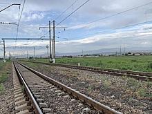 Пожилой новосибирец чудом выжил после столкновения с поездом