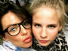 Юлия Волкова выглядит ровесницей 14-летней дочери