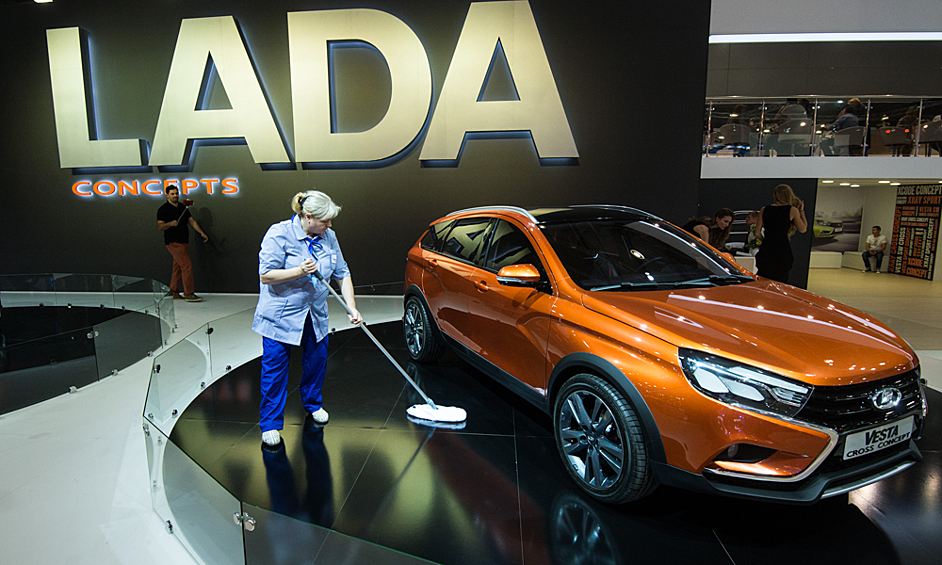 Автомобиль LADA Vesta на Московском международном автомобильном салоне 