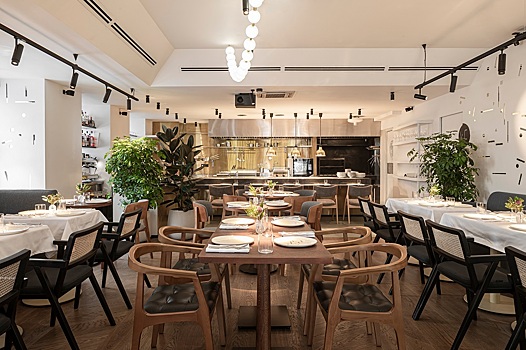 Ресторан Blondie: новый проект Антона Пинского и блогеров Instafoodpassion