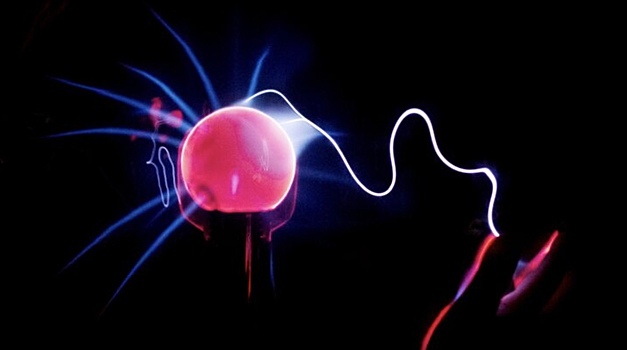 Эксперт рассказал, как вести себя рядом с шаровой молнией