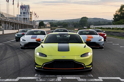 Aston Martin посвятил спецверсию Vantage своей гоночной истории
