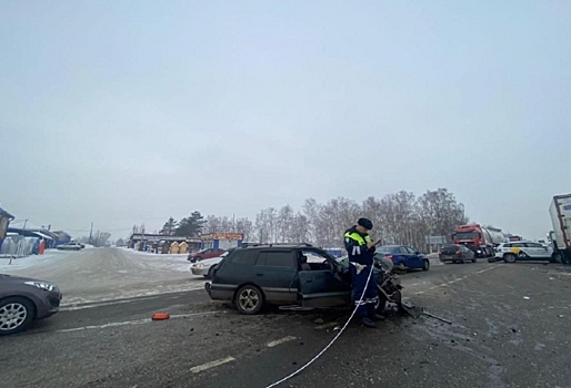 Массовое ДТП с автобусом случилось в Красноярске: пострадали три человека