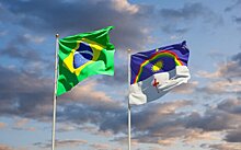У журналиста в Катаре отняли флаг бразильского штата Пернамбуку – его приняли за флаг ЛГБТ. Полиция заставила его удалить видео происшествия