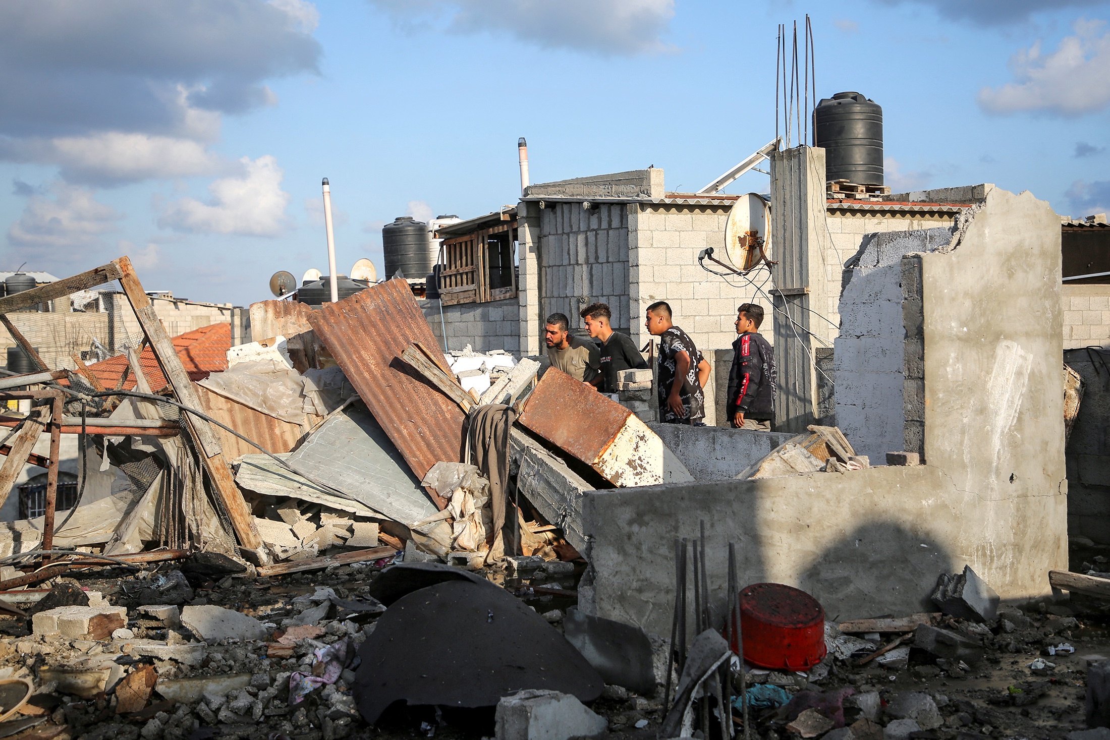 Сотни звезд попали на «цифровую гильотину» из-за молчания о ситуации в Газе