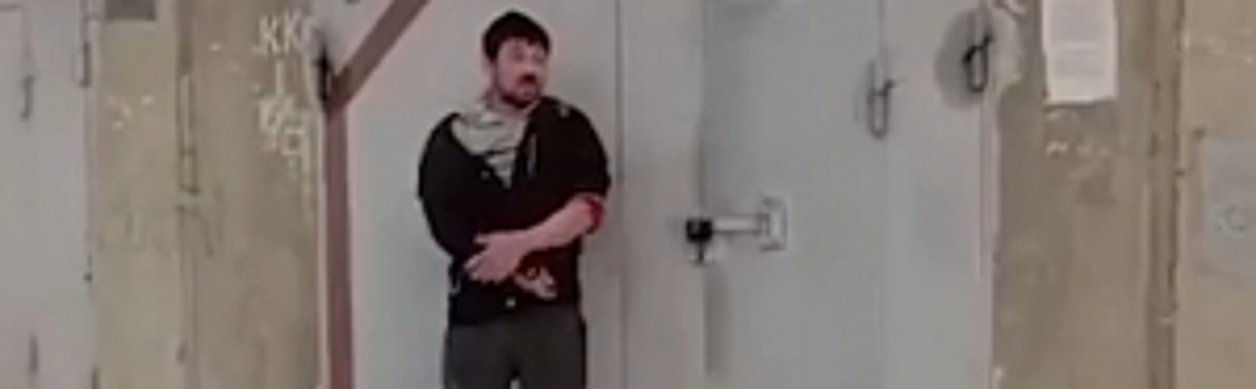 В Омске полицейские задержали вооруженного мужчину, находившегося в розыске
