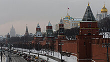 У стен Кремля открылась новогодняя ярмарка