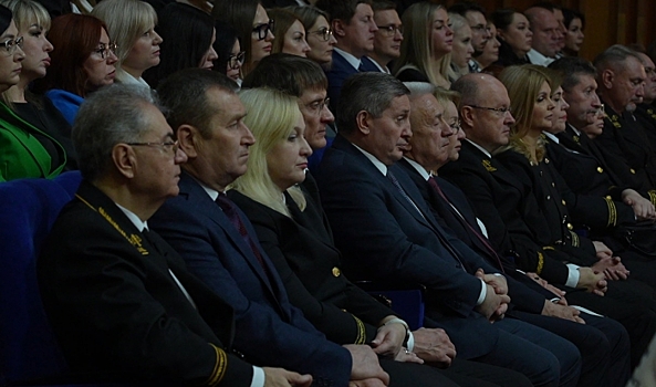 Волгоградских мировых судей поздравили с профессиональным праздником