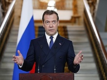 Медведев заявил о необходимости снижения ставки по ипотеке